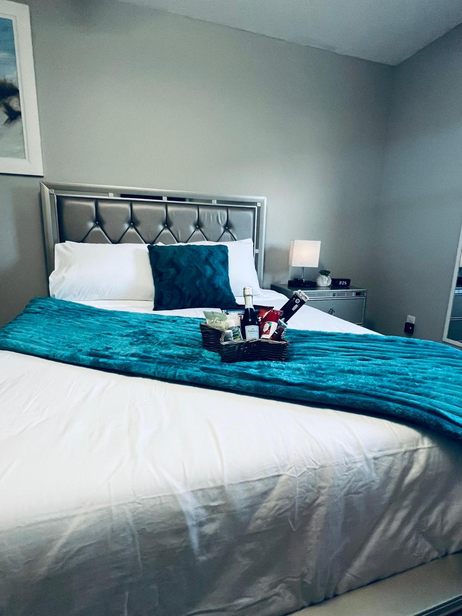 The Beach House At Sun City Hotell Sun City Center Eksteriør bilde